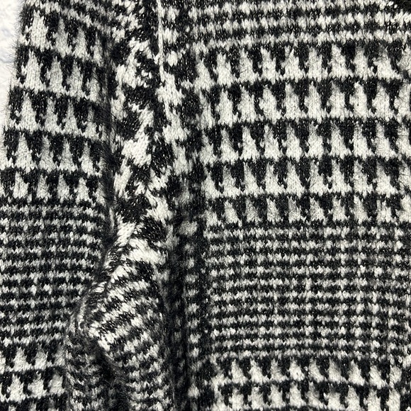 Tahari Black and White Sparkle Glitter Houndstooth Long Sleeve Cardigan/Sweater - Picture 4 of 7